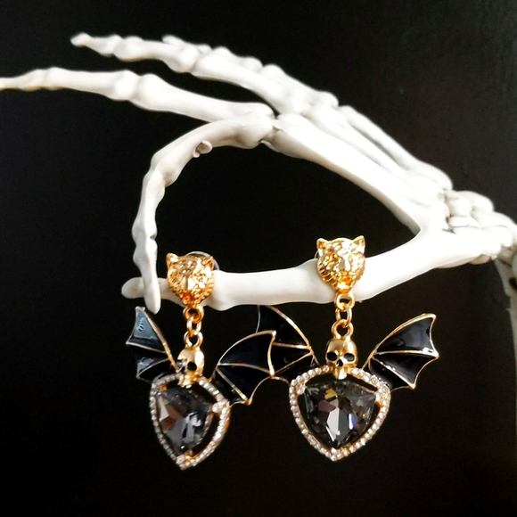 Jewelry - NWT Goth Glam Betsy Johnson Style Sparkling Earrings, Halloween
